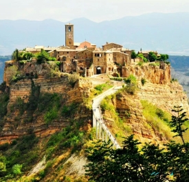 Civita di Bagnoregio.jpeg