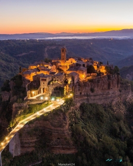 Civita di Bagnoregio citta nella roccia.jpeg