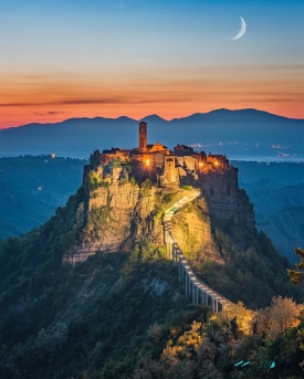 Civita di Bagnoregio panoramic.jpeg