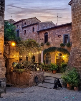 Civita di Bagnoregio street.jpeg