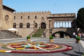 Palazzo dei Papi di Viterbo.jpeg